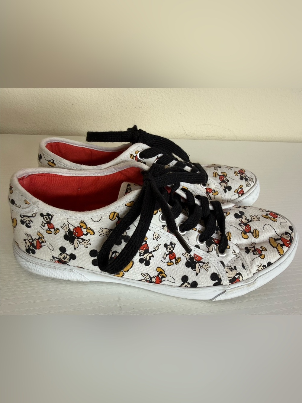 Disney Parks Mickey Mouse All-Over Print Canvas Low Top Sneakers Women's Size 8